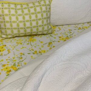 Vintage 70's Floral Double Flat Sheet In Bright Yellow / Green / White